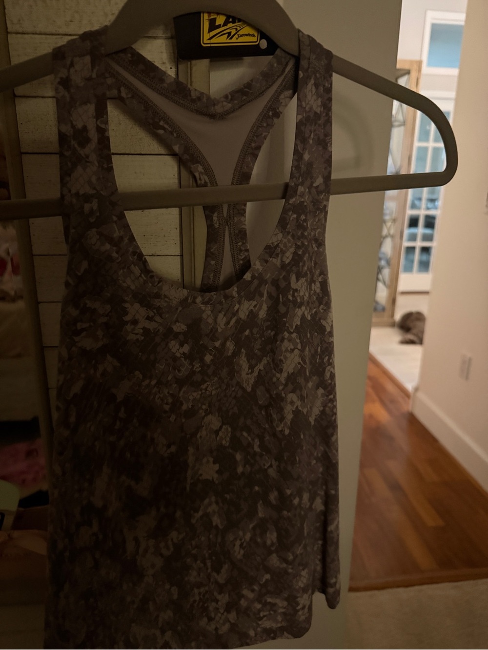 lululemon shirt size 6